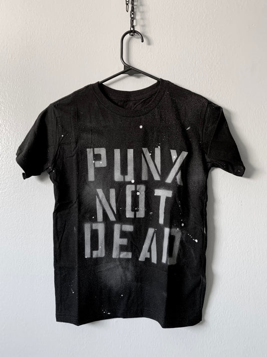 * PUNX NOT DEAD * - SPRAYED TEE