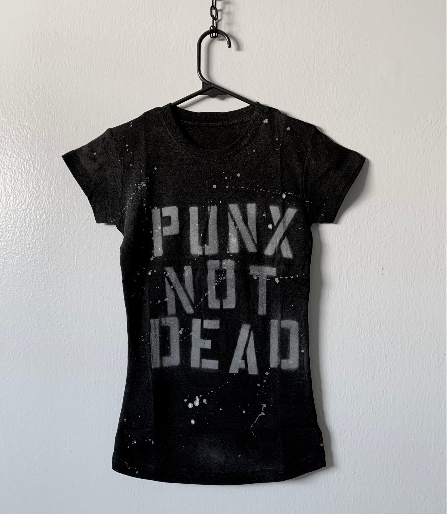 * PUNX NOT DEAD * - SPRAYED TEE